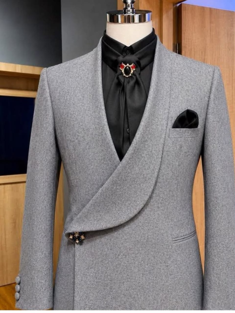Classic Man gray wool fabric, suit